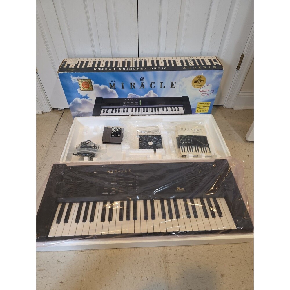 Vintage Rare Miracle Piano Teaching System With Keyboard Tested PC & NES